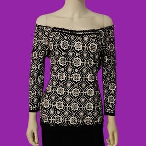 3/$30 CURRANTS Floral Trellis Raw Hem Scoop Neck Half Sleeve Witchy Blouse